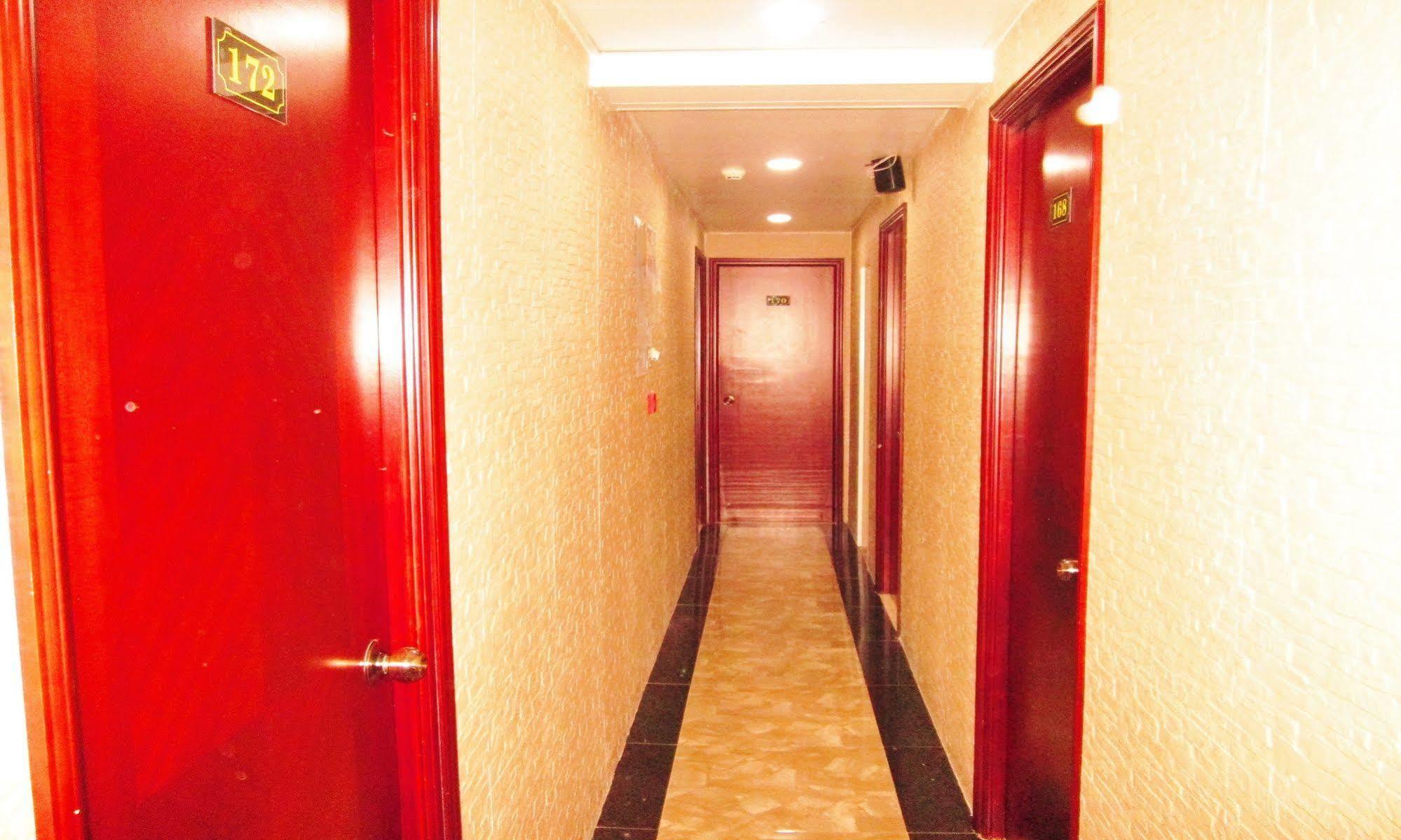 New Reliance Inn Гонконг Екстер'єр фото