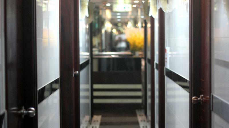New Reliance Inn Гонконг Екстер'єр фото